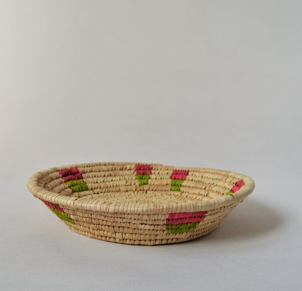 Wide fruit plate from Nubia Egypt, Palm straw