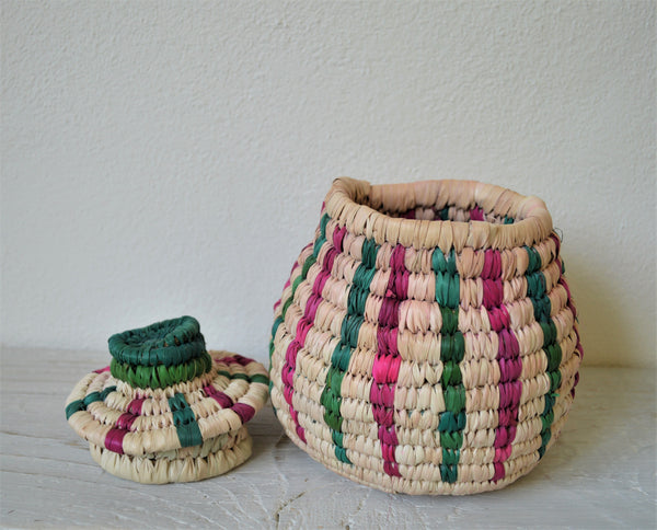 Traditional straw wicker box (green, pink)