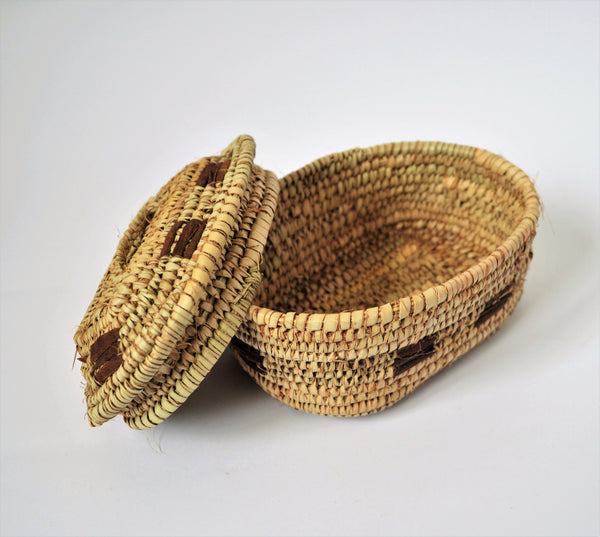 Ethnic Egyptian woven straw box with a fitted lid