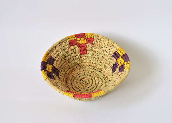 Woven fruit bowl, Traditional straw bowl