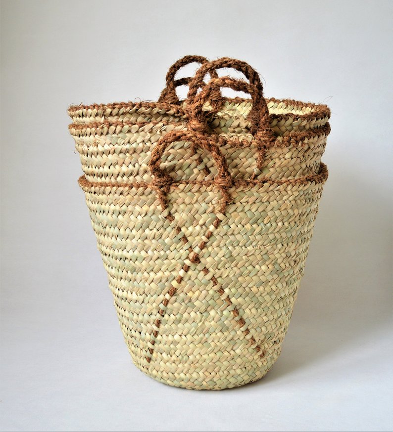 Natural basket bag from palm straw