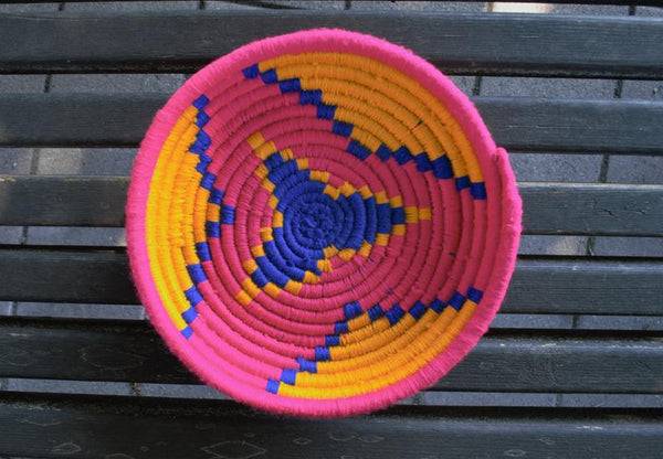 Egyptian wool palm fruit plate (Pink star)
