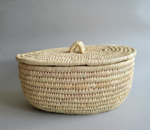 White Woven wicker basket with a fitted lid for all storage